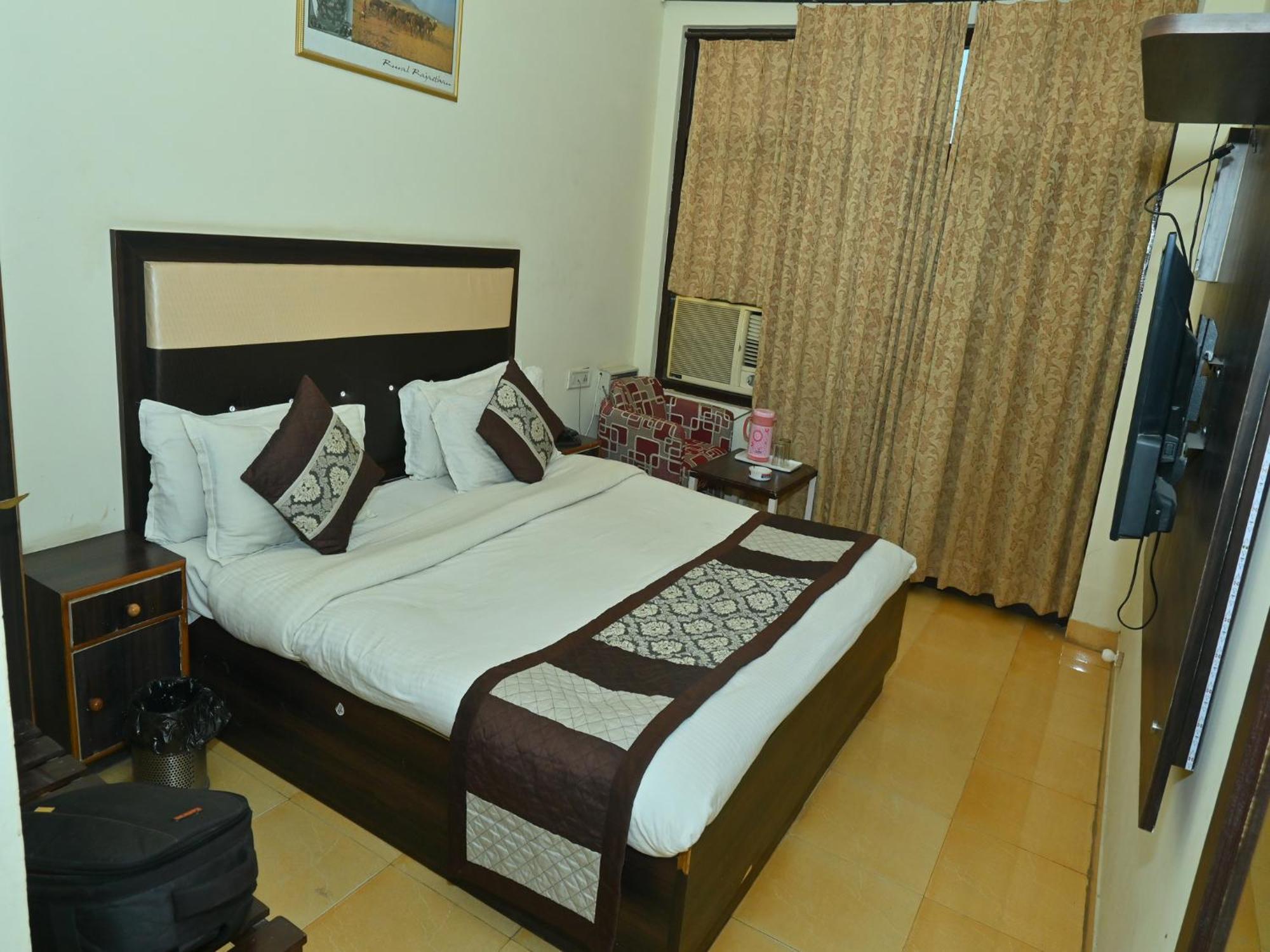 Goyal Plaza Hotel 5 Mint. Waling Distance From Pushkar Lake מראה חיצוני תמונה